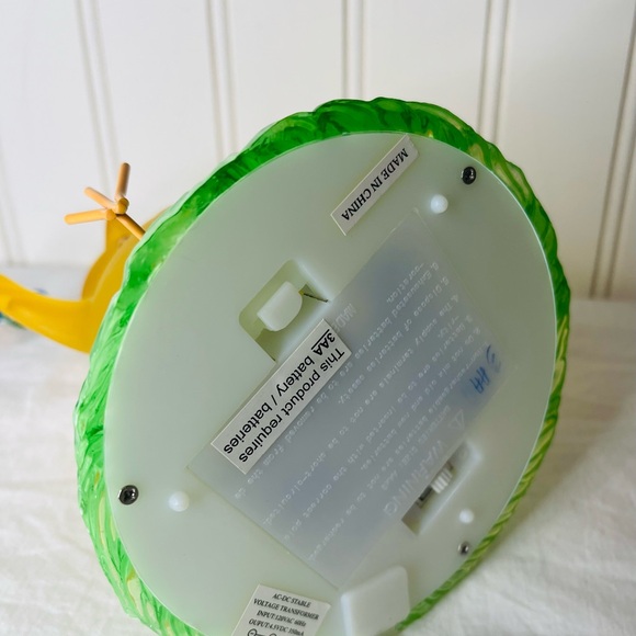 AVON VINTAGE LIGHTED CHICK - Picture 5 of 7